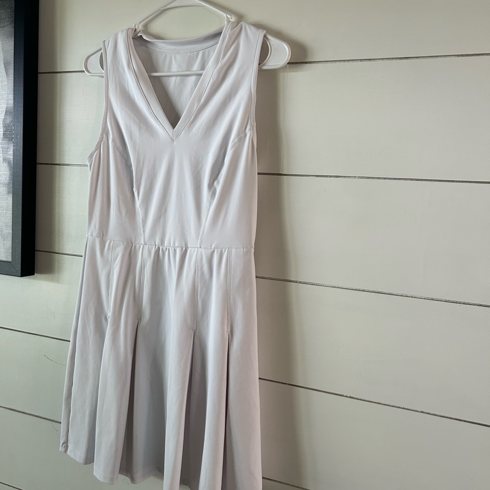 White A-Line V-Neck Sleeveless Tennis Dress
